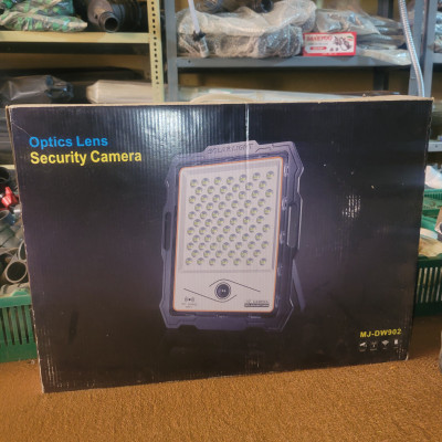 Lampe solaire à camera intégrée